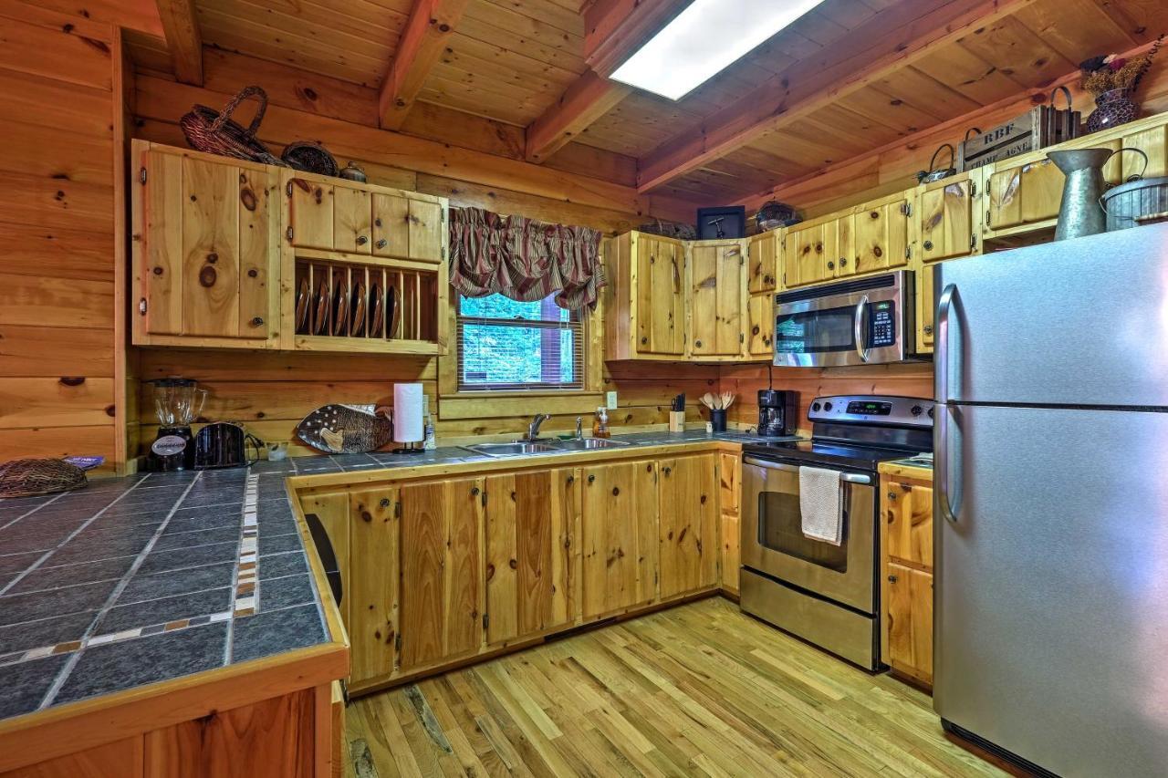 Вілла Pigeon Forge Cabin With Hot Tub, Grill And Pool Table! Сев'єрвілл Екстер'єр фото